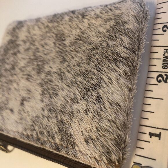 Heart Coin Purse Speckled Dark Taupe Chocolate Brown White Cowhide Zip Closure - Picture 8 of 8
